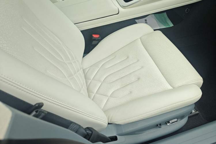 Used Hyptec GT 2024 Global Model 710 Ultra-High-Voltage LiDAR Edition Right Front Seat