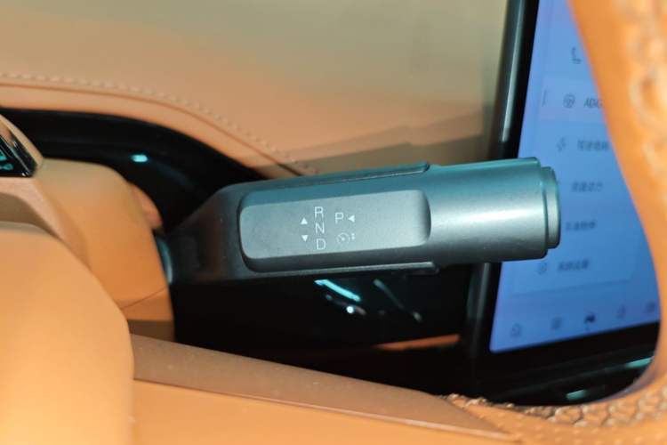 Used Hyptec GT 2024 710 Rear-Drive Advanced Intelligent Driving 3L Version Gear Lever