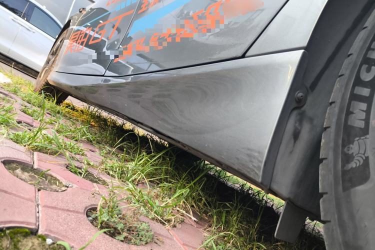 Used Hyptec GT 2024 Global Model 710 Ultra-High-Voltage LiDAR Edition Left Side Sill