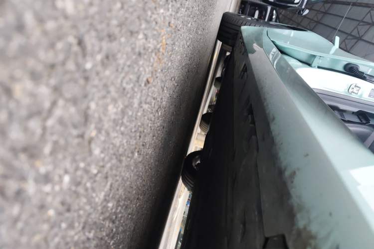 Used Hyptec GT 2024 Global Model 710 Ultra-High-Voltage LiDAR Edition Right Side Sill