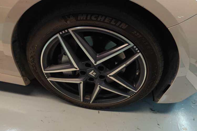Used Hyptec GT 2024 Global Model 710 Ultra-High-Voltage LiDAR Edition Right Front Wheel Hub