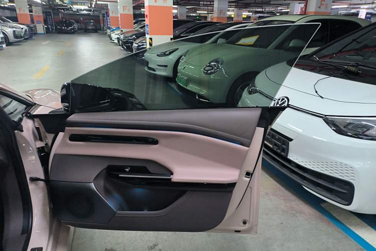 Used Hyptec GT 2024 Global Model 710 Ultra-High-Voltage LiDAR Edition Interior 5