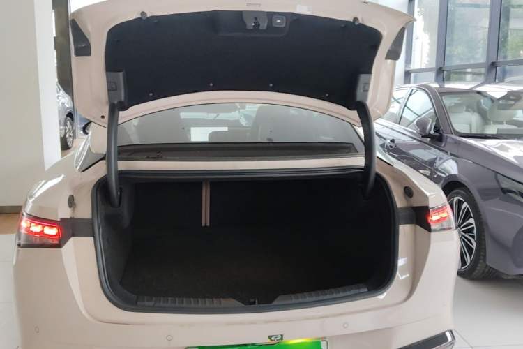 Used Hyptec GT 2024 Global Model 710 Ultra-High-Voltage LiDAR Edition Trunk