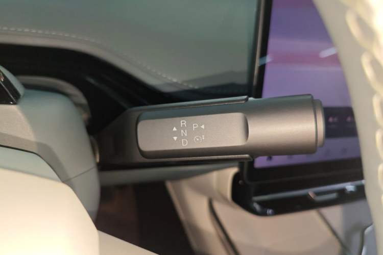Used Hyptec GT 2024 Global Model 710 Ultra-High-Voltage LiDAR Edition Gear Lever