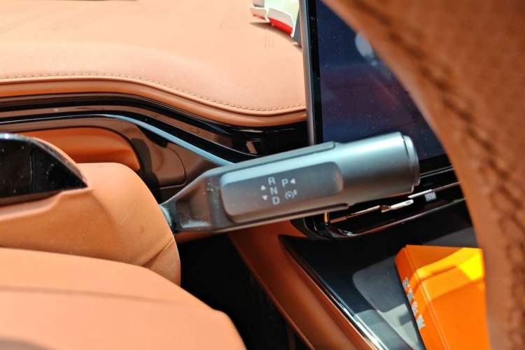 Used Hyptec GT 2024 Global Model 710 Ultra-High-Voltage LiDAR Edition Gear Lever