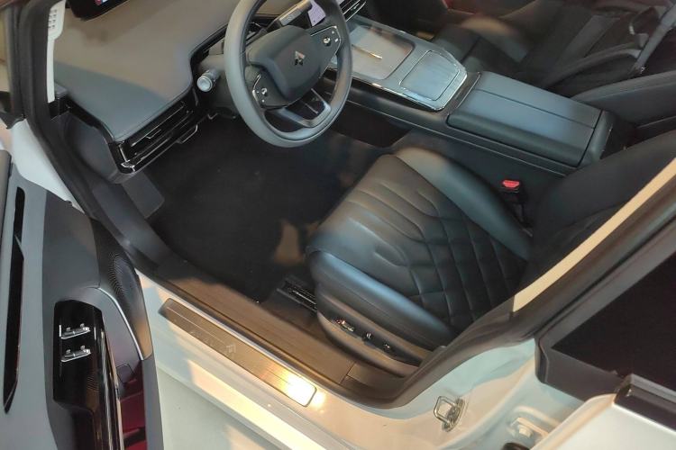 Used Hyptec GT 2024 Global Model 710 Ultra-High-Voltage LiDAR Edition Interior 3