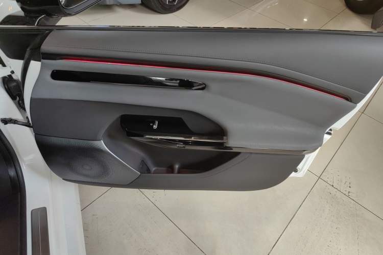 Used Hyptec GT 2024 Global Model 710 Ultra-High-Voltage LiDAR Edition Interior 5