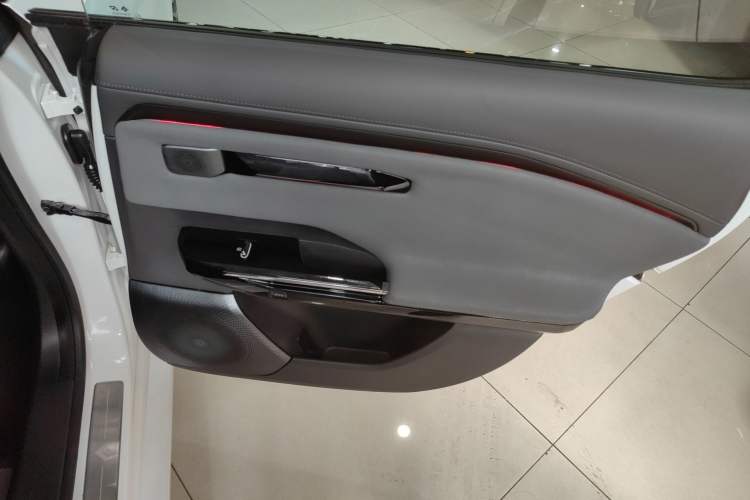 Used Hyptec GT 2024 Global Model 710 Ultra-High-Voltage LiDAR Edition Interior 6