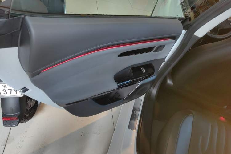 Used Hyptec GT 2024 Global Model 710 Ultra-High-Voltage LiDAR Edition Interior 8
