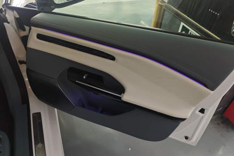Used Hyptec GT 2024 Global Model 710 Ultra-High-Voltage LiDAR Edition Right Front Door Interior