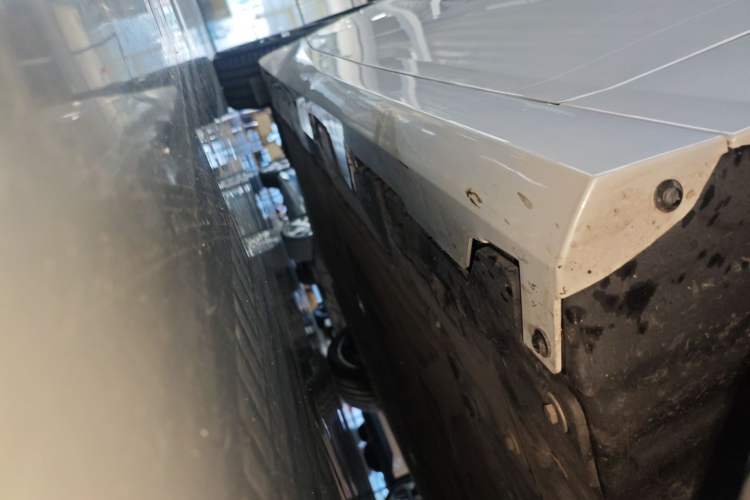 Used Hyptec GT 2024 Global Model 710 Ultra-High-Voltage LiDAR Edition Right Side Sill