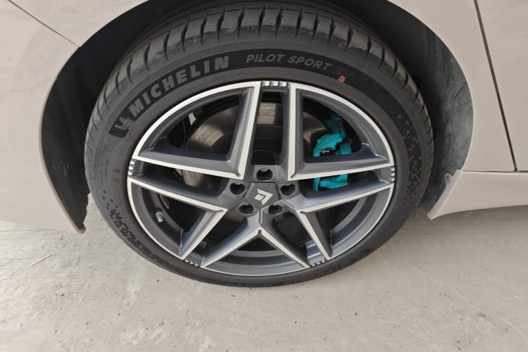 Used Hyptec GT 2025 710 Max Edition Exterior 5
