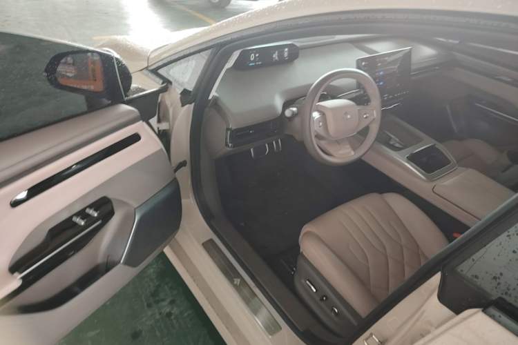 Used Hyptec GT 2025 710 Max Edition Driver Seat