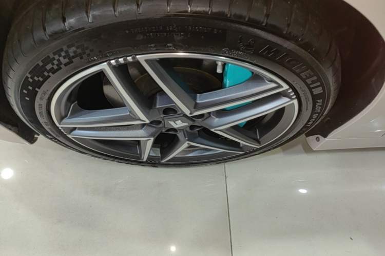 Used Hyptec GT 2025 Model Facelift 710 Max Edition Left Front Wheel Hub