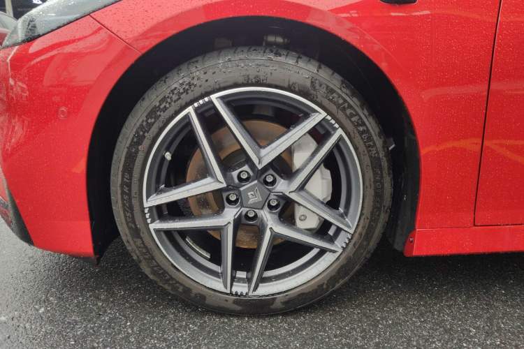 Used Hyptec GT 2025 710 Max Edition Left Front Wheel Hub