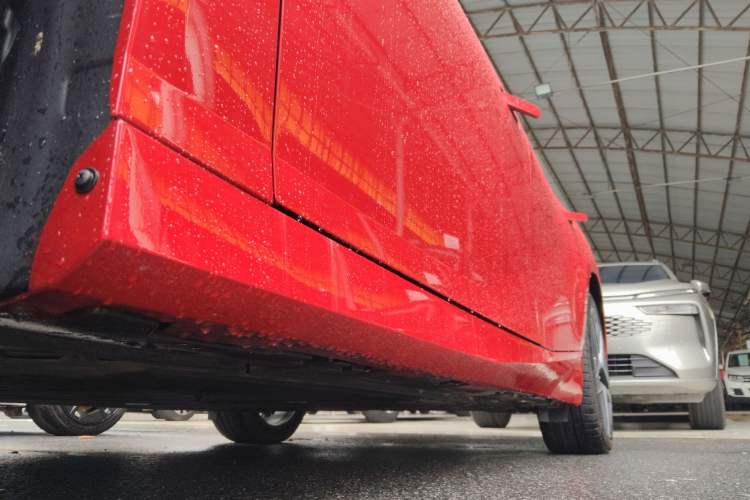 Used Hyptec GT 2025 710 Max Edition Left Side Sill
