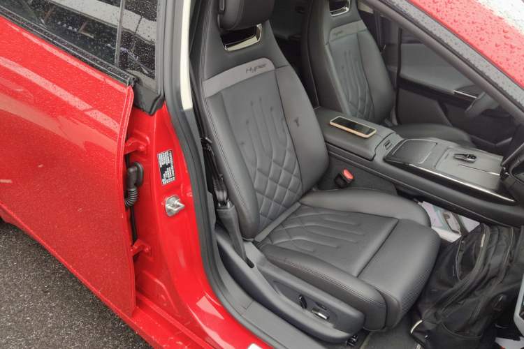 Used Hyptec GT 2025 710 Max Edition Right Front Seat