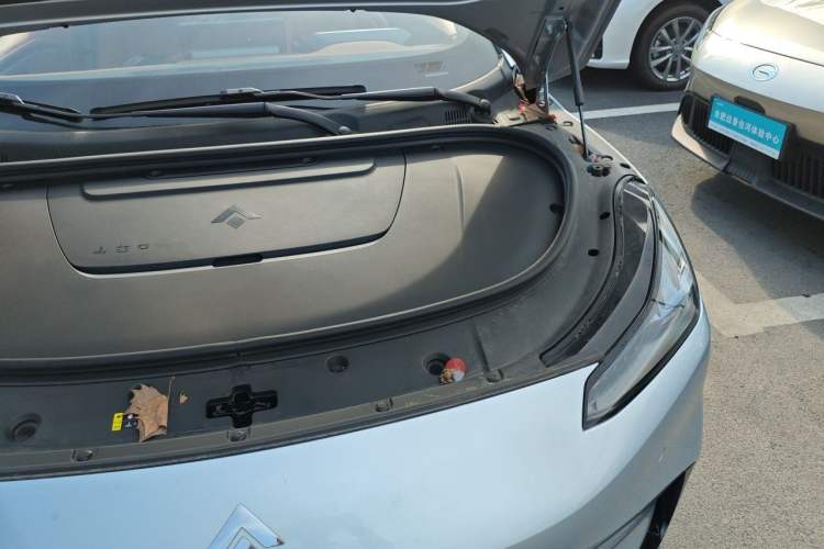 Used Hyptec GT 2025 710 Max Edition Engine Bay Left