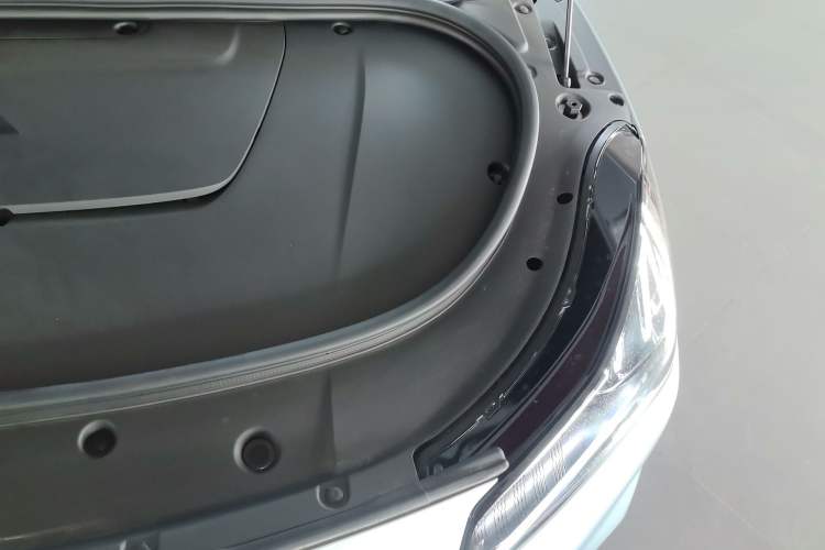 Used Hyptec GT 2025 Model Facelift 710 Max Edition Engine Bay Left