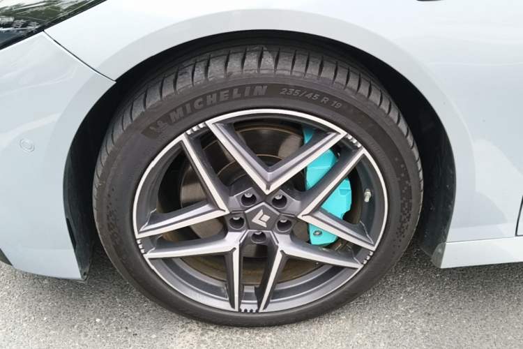 Used Hyptec GT 2025 710 Max Edition Exterior 4