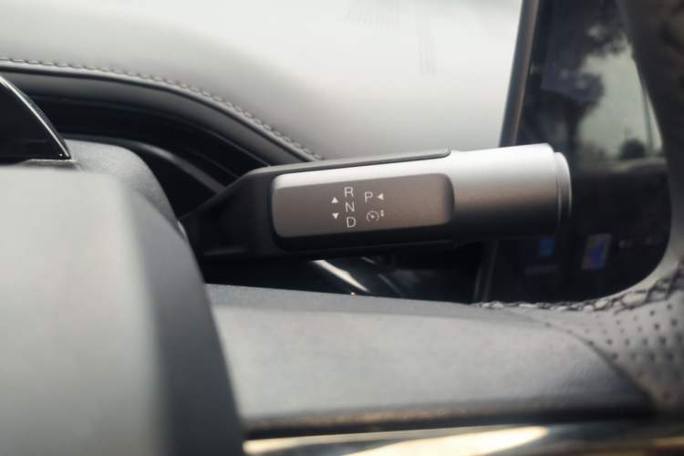 Used Hyptec GT 2025 710 Max Edition Gear Lever