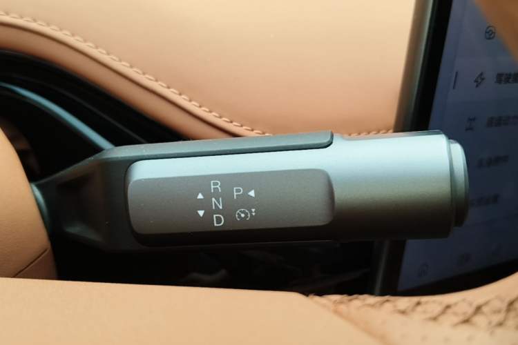 Used Hyptec GT 2025 710 Max Edition Gear Lever