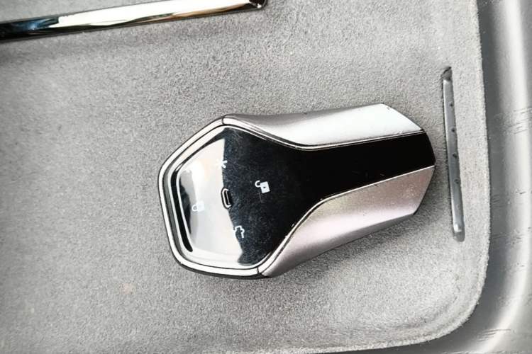 Used Hyptec GT 2025 710 Max Edition Interior 1