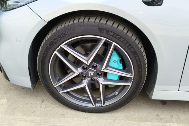 Used Hyptec GT 2025 710 Max Edition Left Front Wheel Hub