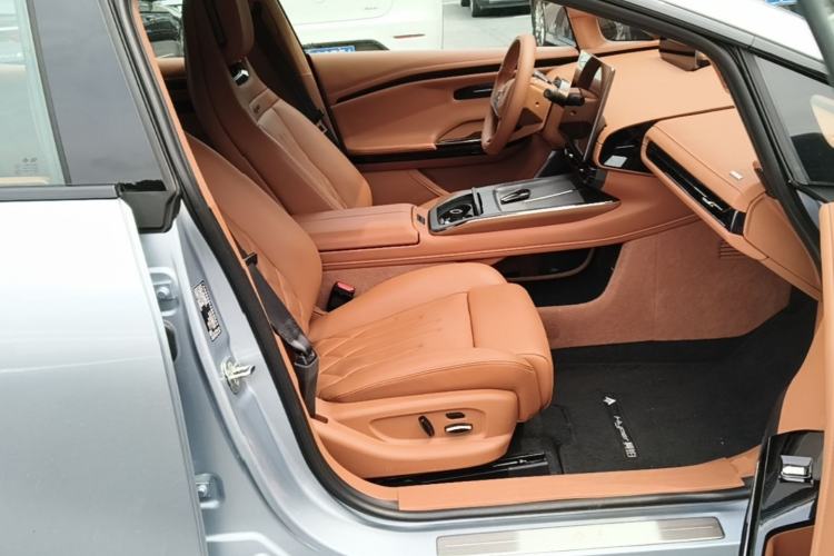 Used Hyptec GT 2025 710 Max Edition Right Front Seat