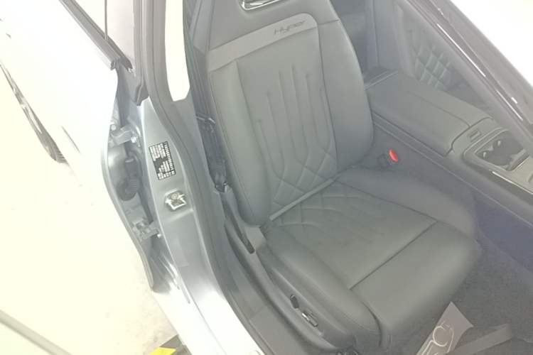 Used Hyptec GT 2025 710 Max Edition Right Front Seat