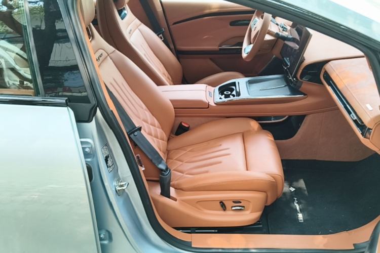 Used Hyptec GT 2025 710 Max Edition Right Front Seat