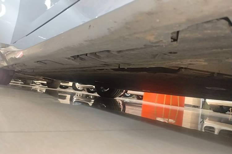 Used Hyptec GT 2025 710 Max Edition Right Side Sill