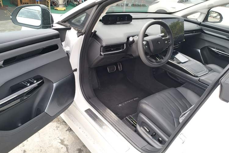 Used Hyptec GT 2025 710 Max Edition Driver Seat