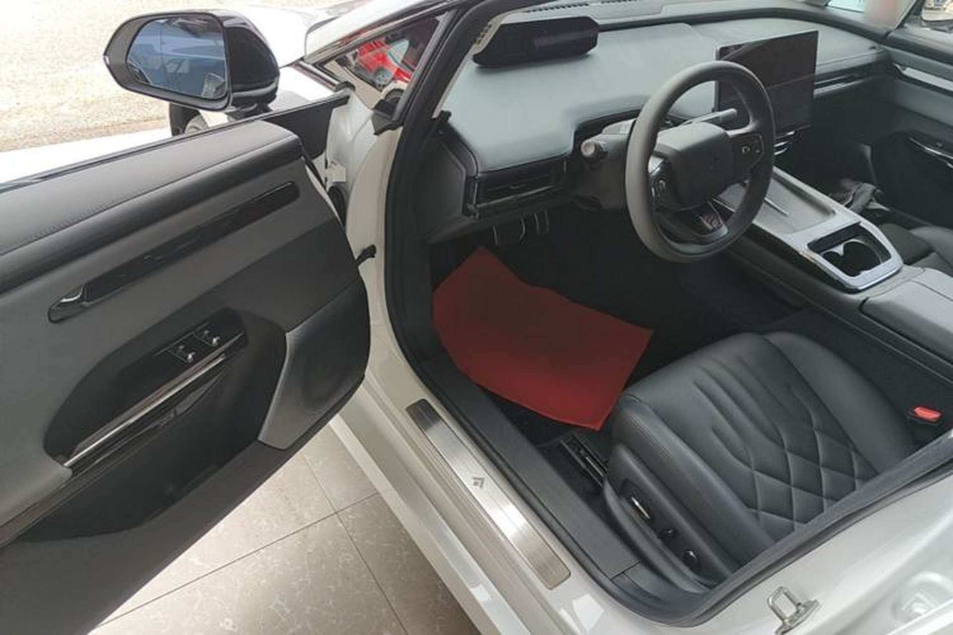 Used Hyptec GT 2025 710 Max Edition Driver Seat