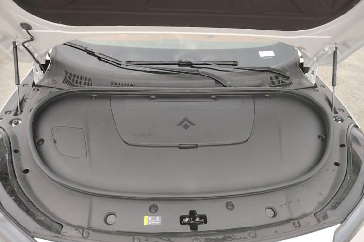 Used Hyptec GT 2025 710 Max Edition Engine Bay