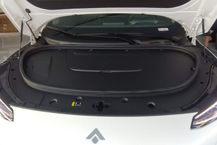 Used Hyptec GT 2025 710 Max Edition Engine Bay