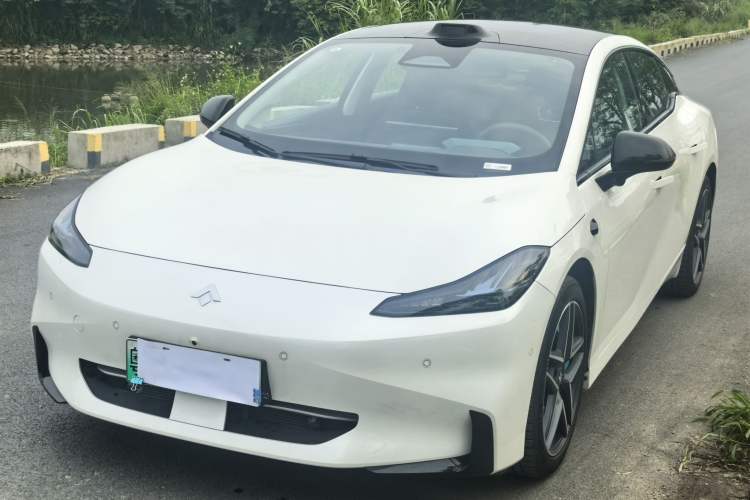 Used Hyptec GT 2025 710 Max Edition Exterior 2