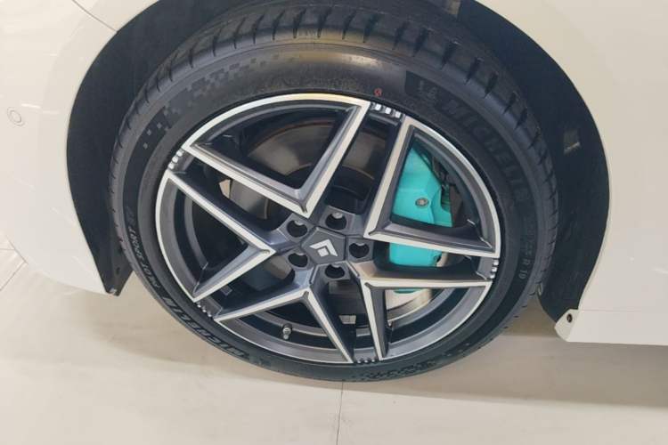 Used Hyptec GT 2025 710 Max Edition Exterior 4