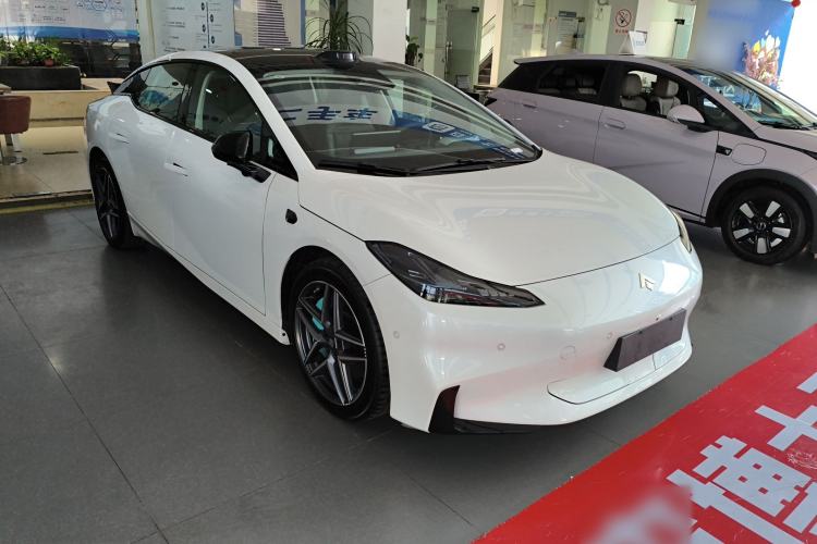 Used Hyptec GT 2025 710 Max Edition Exterior 6