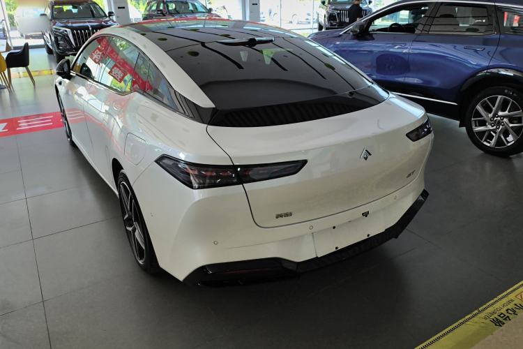 Used Hyptec GT 2025 710 Max Edition Exterior 7