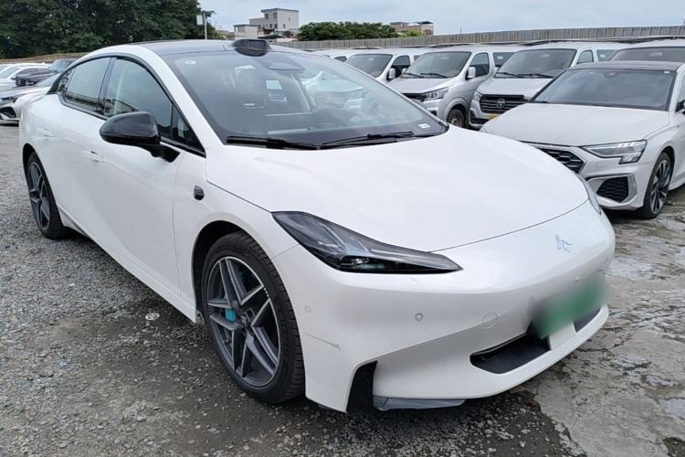 Used Hyptec GT 2025 710 Max Edition Front Right 45 Deg