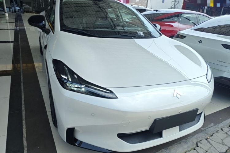 Used Hyptec GT 2025 710 Max Edition Front Right 45 Deg