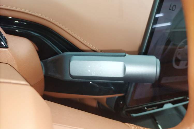Used Hyptec GT 2025 710 Max Edition Gear Lever