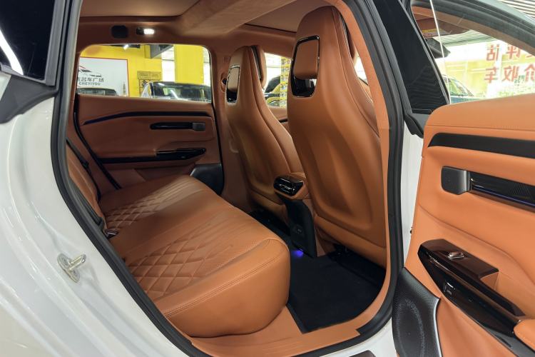 Used Hyptec GT 2025 710 Max Edition Interior 1