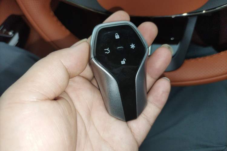 Used Hyptec GT 2025 710 Max Edition Interior 1