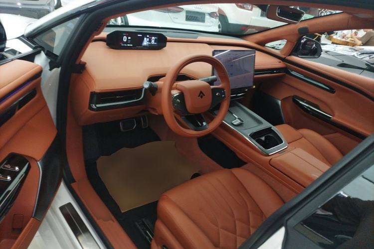 Used Hyptec GT 2025 710 Max Edition Interior 3