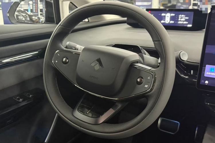 Used Hyptec GT 2025 710 Max Edition Interior 5