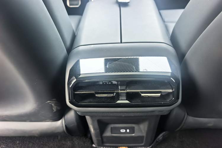 Used Hyptec GT 2025 710 Max Edition Interior 6