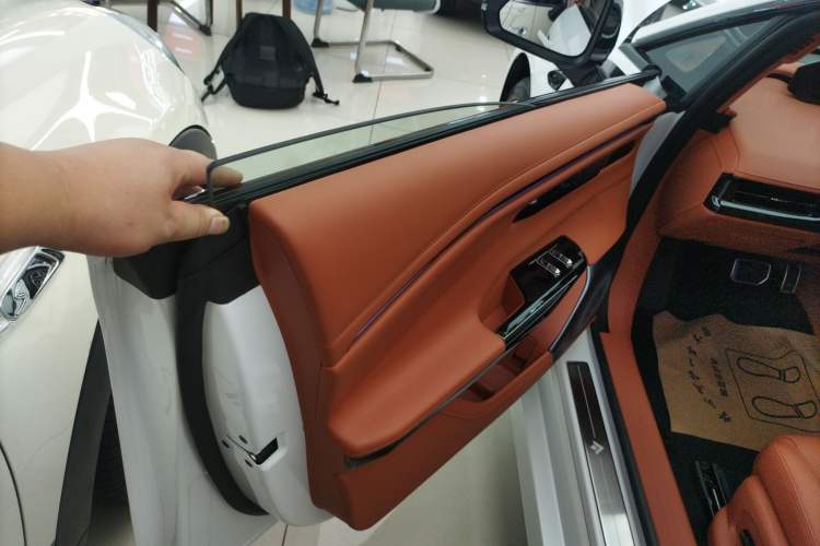 Used Hyptec GT 2025 710 Max Edition Interior 7