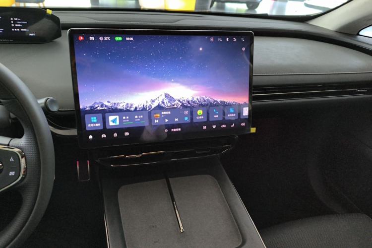 Used Hyptec GT 2025 710 Max Edition Interior 9